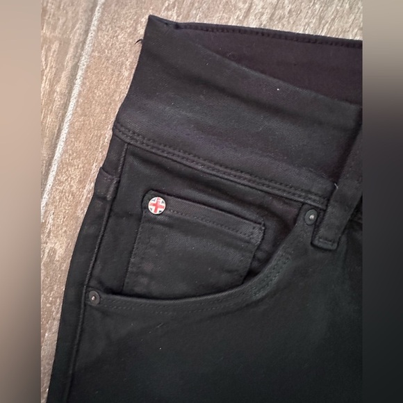 Hudson Jeans Beth Coated Black Beauty Mid-Rise Baby Bootcut Jean - Picture 5 of 13